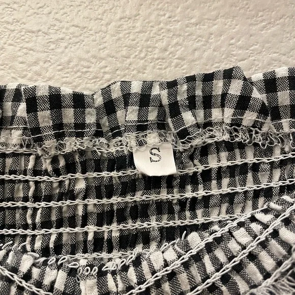 Gingham Romper - Picture 3 of 3